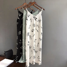 Load image into Gallery viewer, Mooirue Summer 2019 Women Tank Dress Casual Stripe White Green Black Long Camisole Slim Women Beach Cami Dress