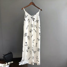 Load image into Gallery viewer, Mooirue Summer 2019 Women Tank Dress Casual Stripe White Green Black Long Camisole Slim Women Beach Cami Dress